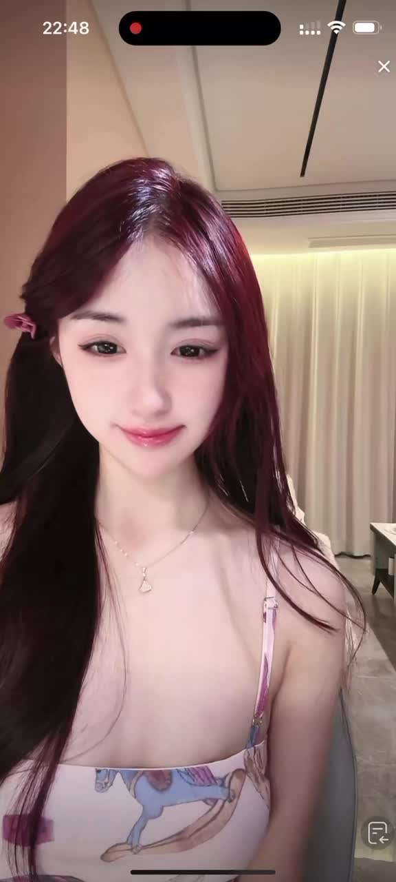 4月末精选走光视频 (11).MP4